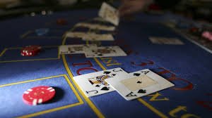 Sic Bo dice roll at muliatoto togel showing three dice and sum total
